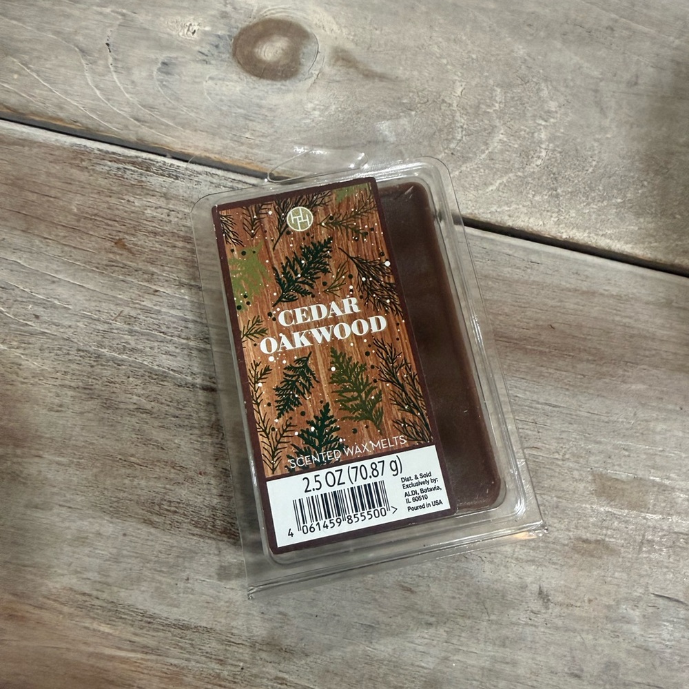 Cedar Oakwood Scented Wax Melts - Brown
